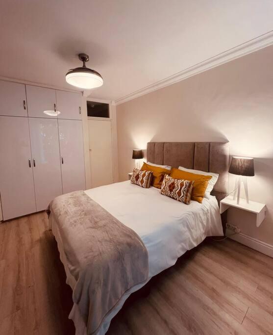 Cozy In * Cape Town
